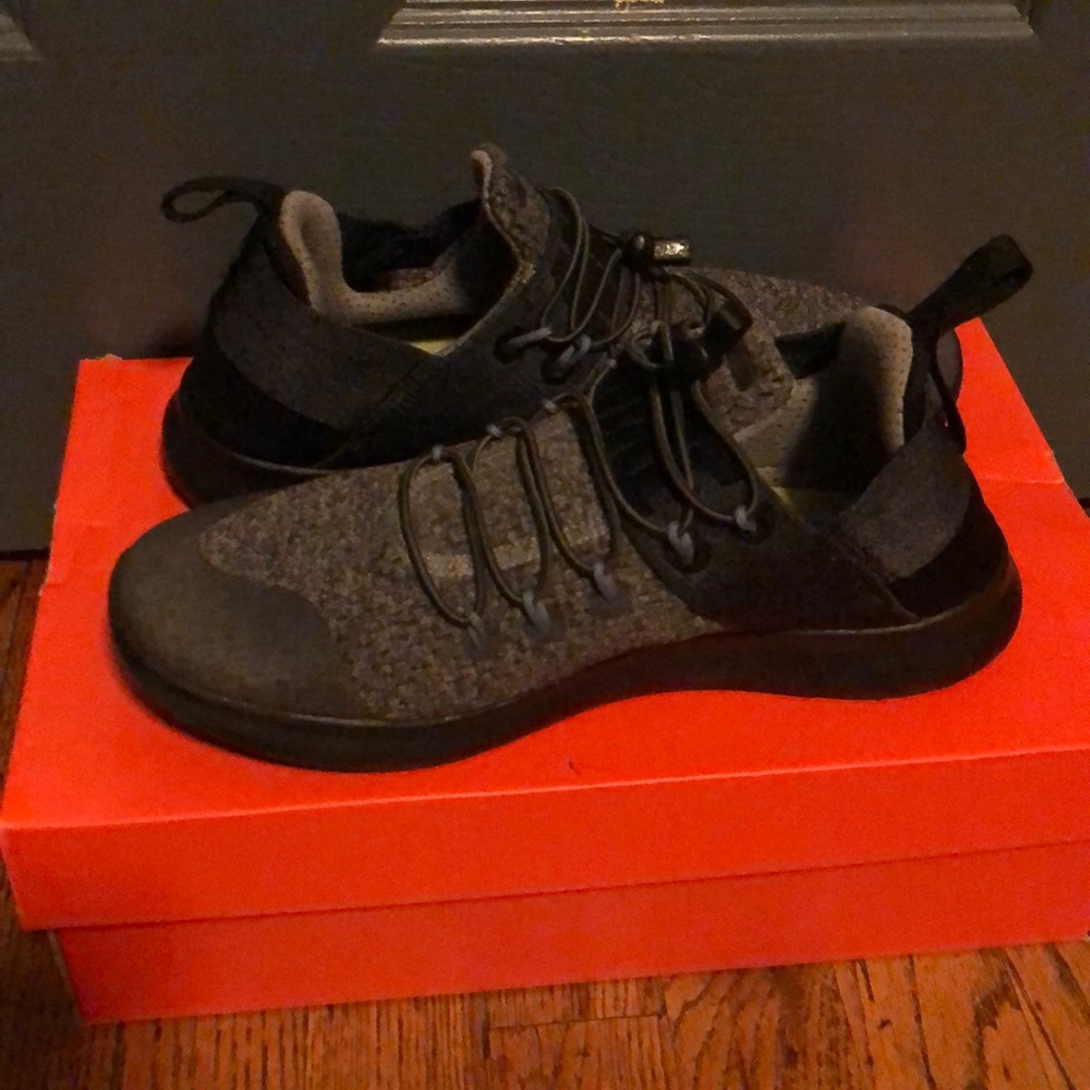 Women’s Nike Free Run Commuter 2017